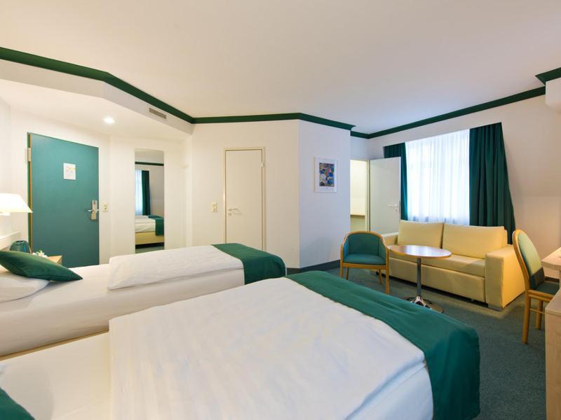 Hotel Kaiserin Augusta Weimar  Zimmer foto